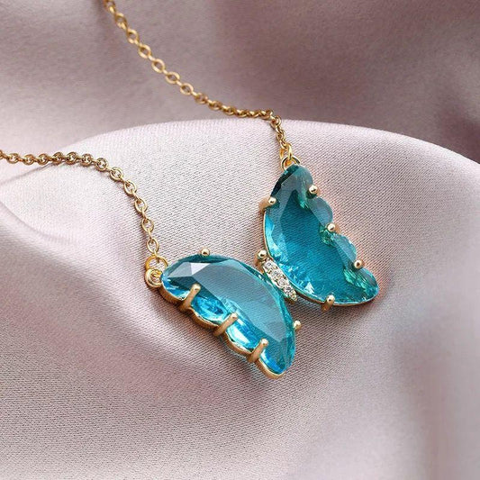AVR Jewels hübsche Halskette mit Schmetterlingsanhänger aus blauem Kristall für Frauen und Mädchen
