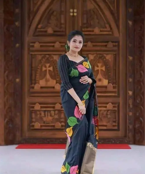 Women's Soft Litchi Silk Black Color Leaf Design Saree With Un-Stiched Blouse.
